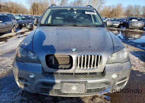 2011 BMW X5 xDrive50I z USA, uszkodzony, nr VIN 5UXZV8C52BL418820